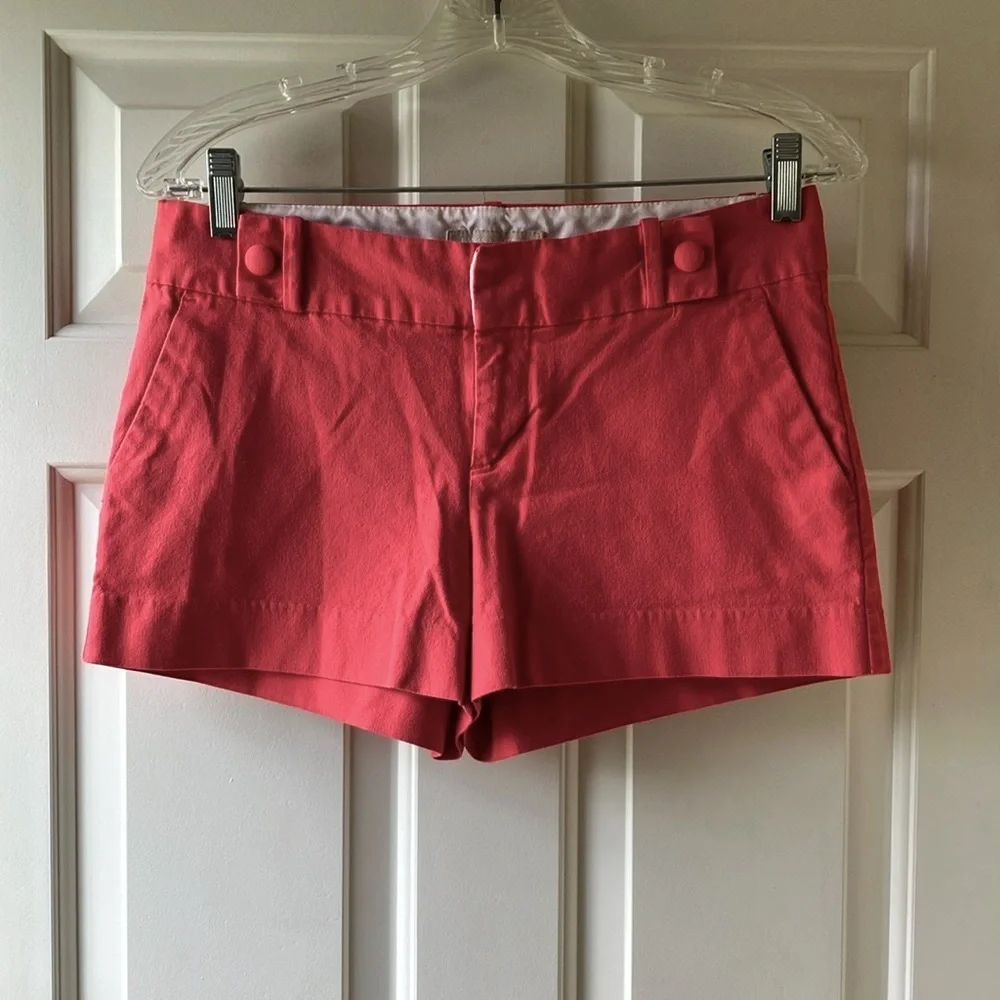 Banana Republic Women’s Cotton Shorts Red Size 4